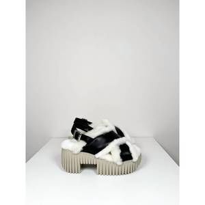 NEW 4CCCCEES women's plia puffy sandals in oreo